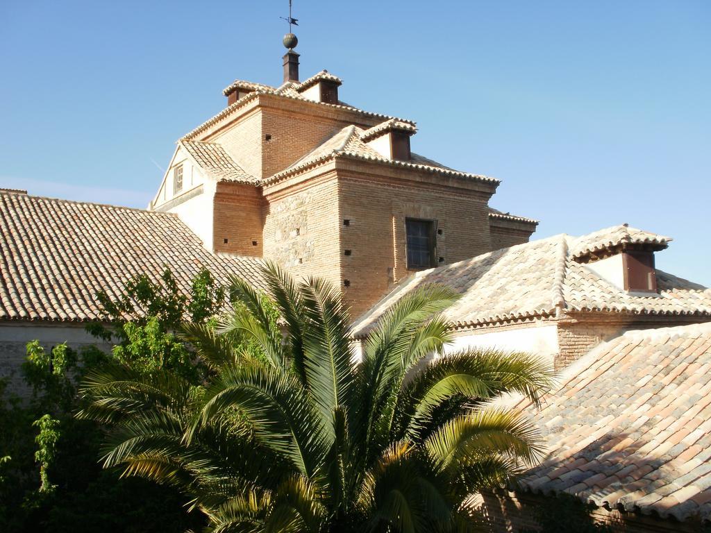 Apartamentos La Casa Del Grial Toledo Eksteriør bilde