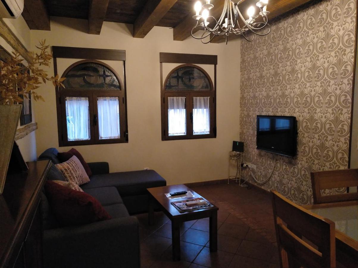 Apartamentos La Casa Del Grial Toledo Eksteriør bilde